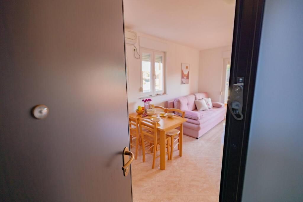 Apartment Vito, Pag Island Povljana Εξωτερικό φωτογραφία