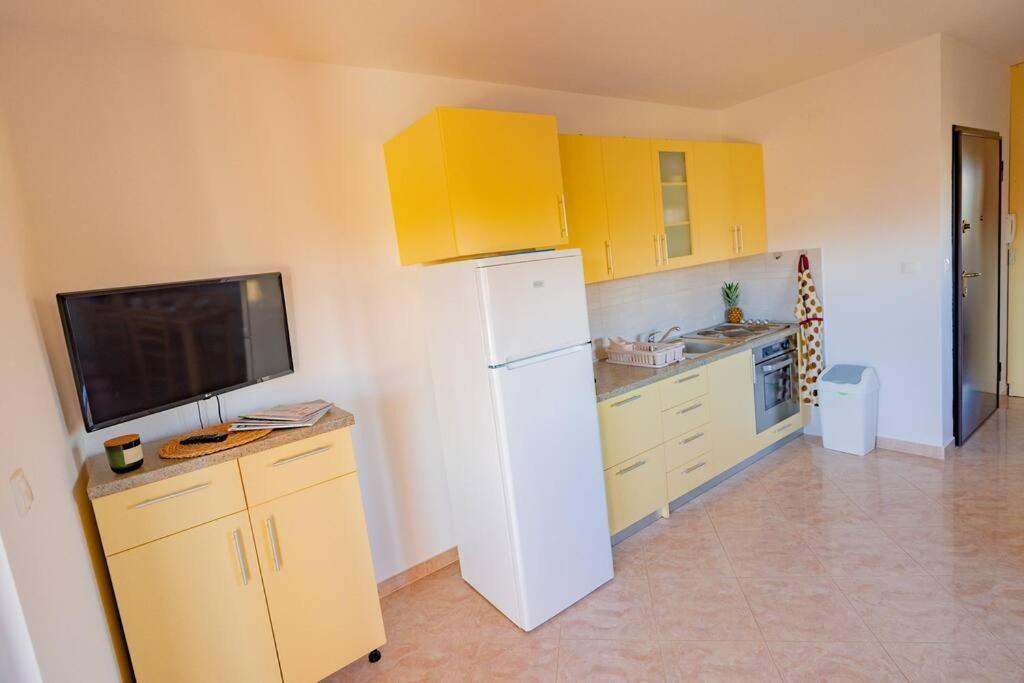 Apartment Vito, Pag Island Povljana Εξωτερικό φωτογραφία